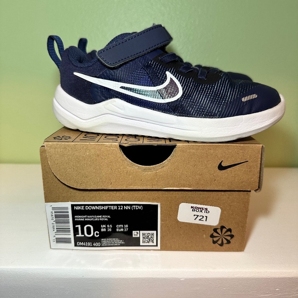 Nike Downshifter 12 - Size 10c
